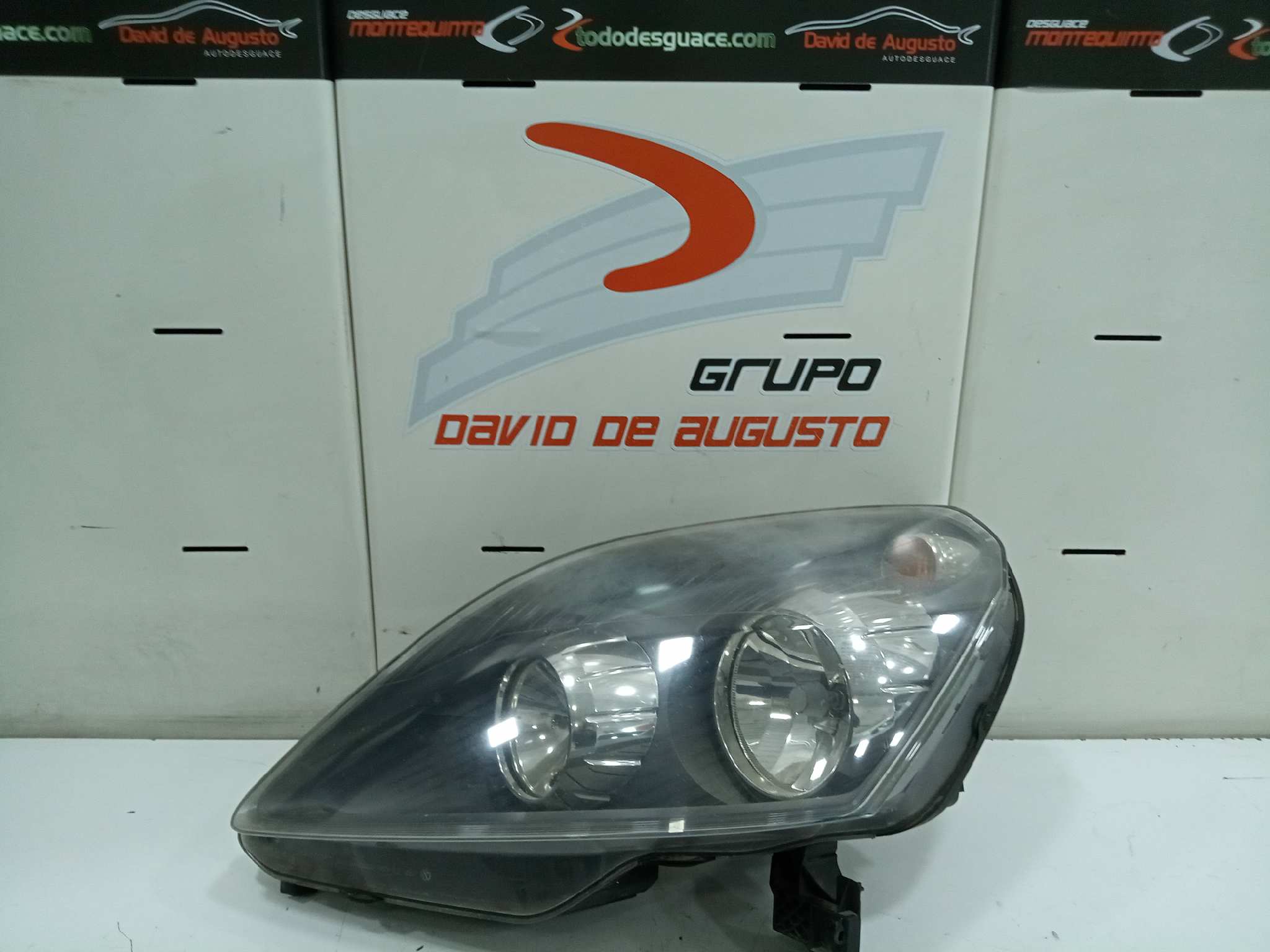  faro izquierdo   opel zafira b cosmo 1.9 16v cdti cat (z 19 dth / lrd)