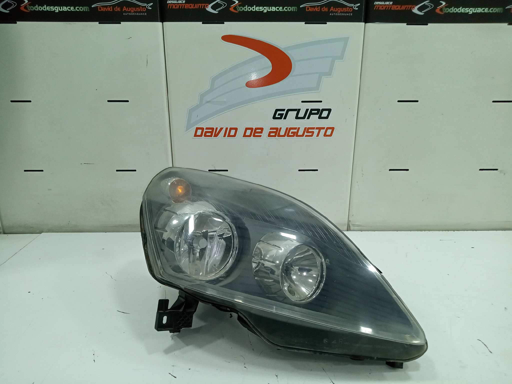  faro derecho   opel zafira b cosmo 1.9 16v cdti cat (z 19 dth / lrd)