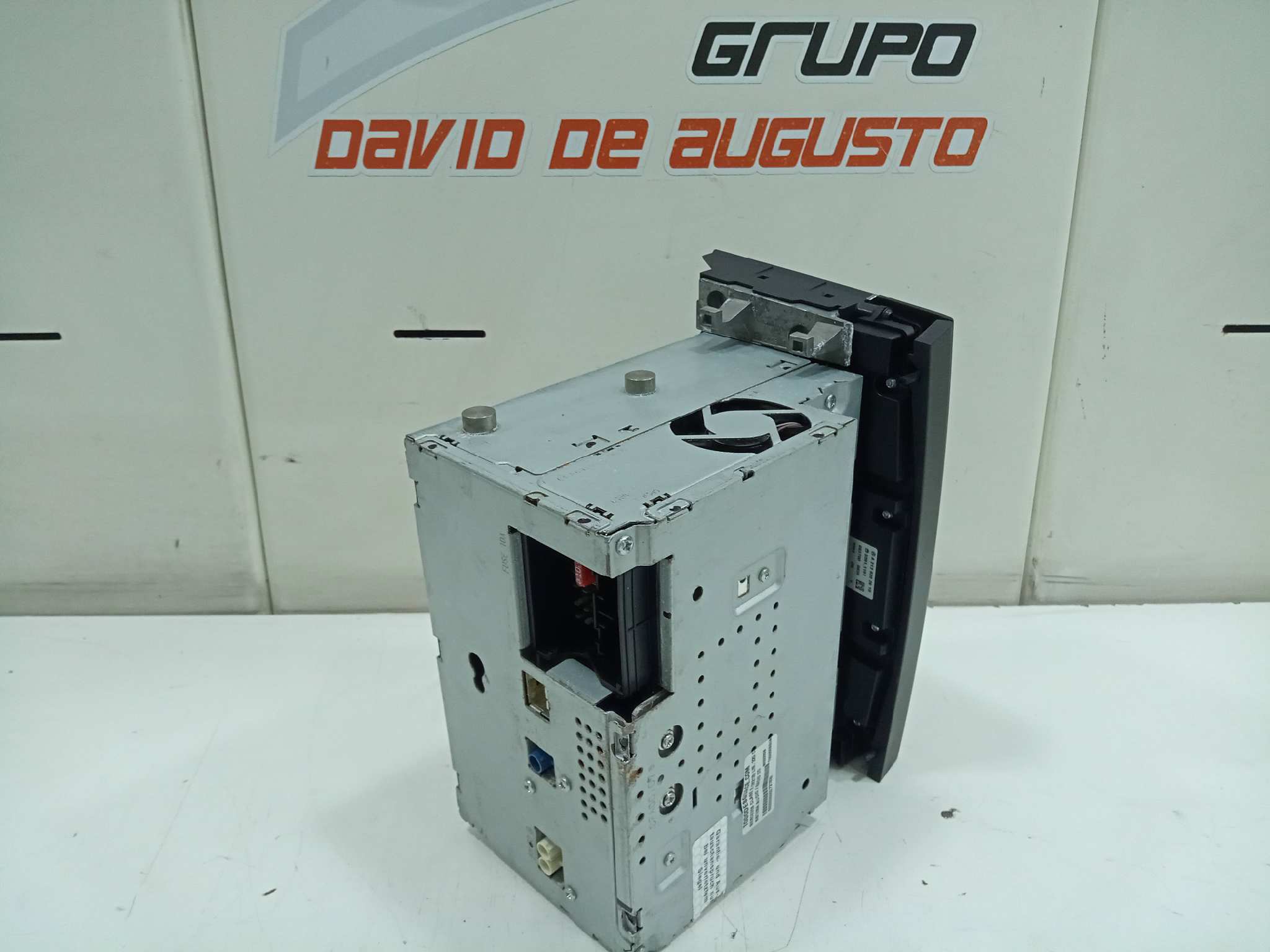  sistema audio / radio cd   mercedes clase e (w212) lim. 220 cdi blueefficiency (212.002) 2.1 cdi cat
