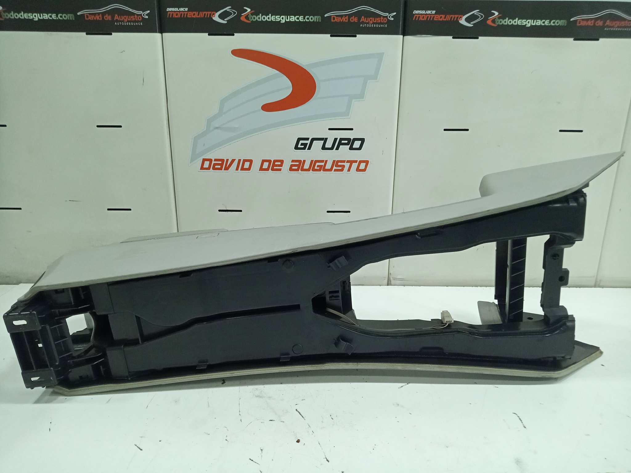  consola central   mercedes clase e (w212) lim. 220 cdi blueefficiency (212.002) 2.1 cdi cat