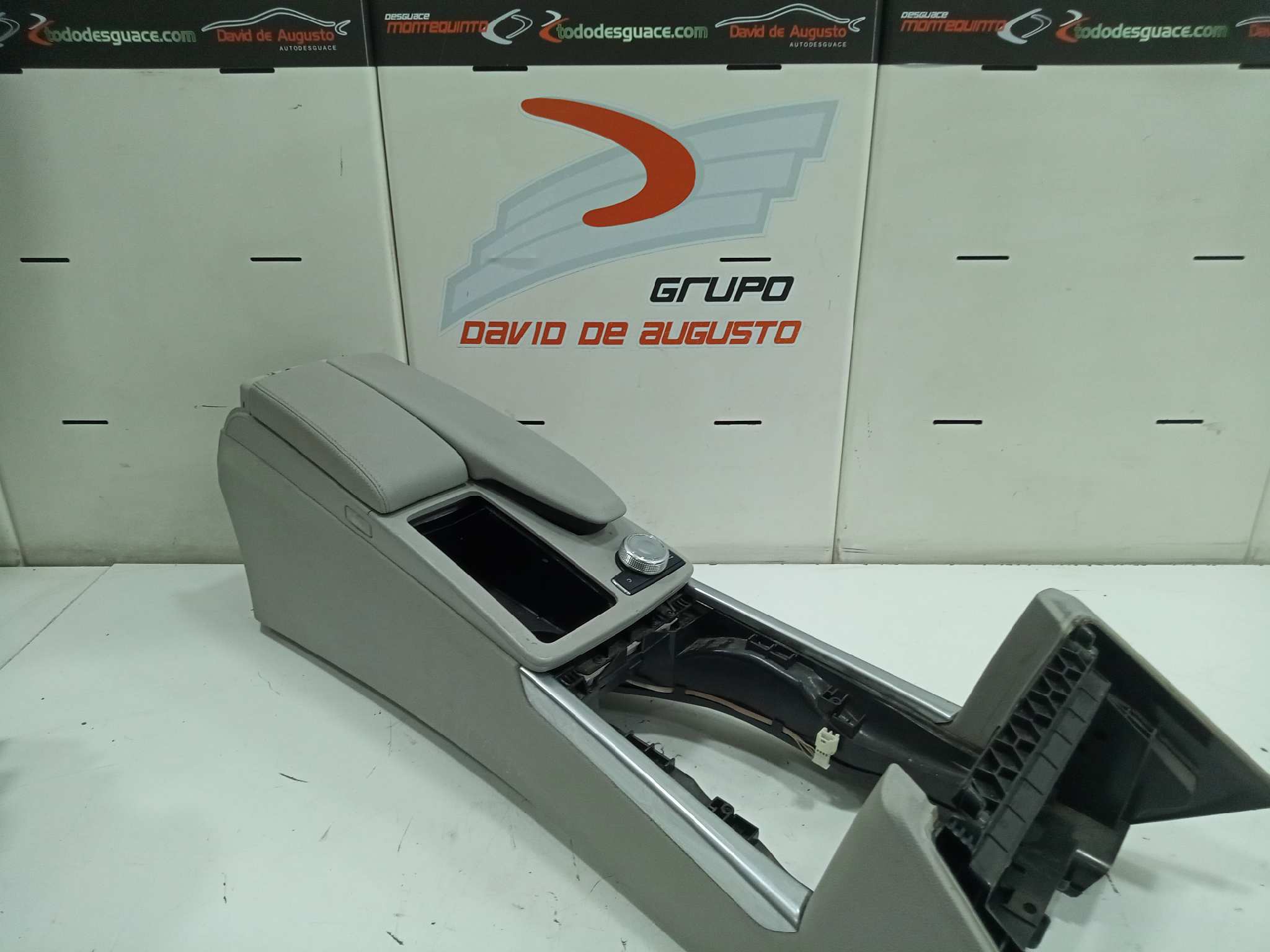  consola central   mercedes clase e (w212) lim. 220 cdi blueefficiency (212.002) 2.1 cdi cat