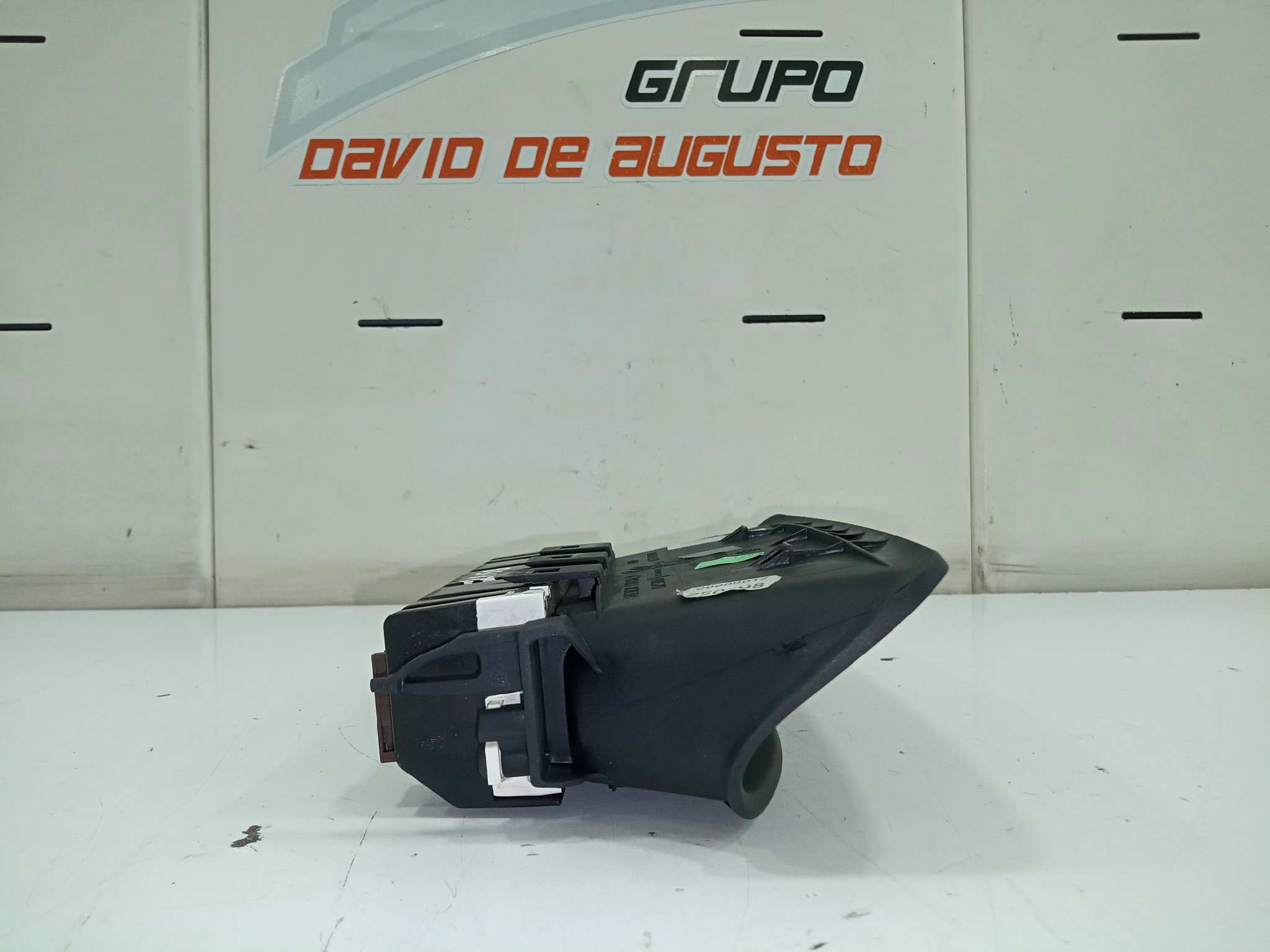  pantalla multifuncion   peugeot 308 confort 1.6 16v hdi fap