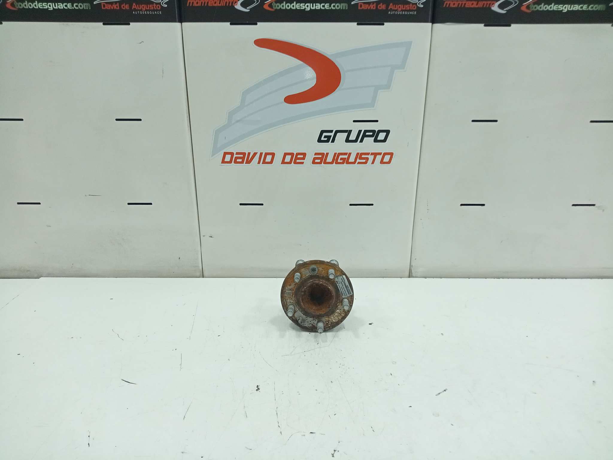  buje delantero izquierdo   jaguar xf portfolio 2.0 diesel cat
