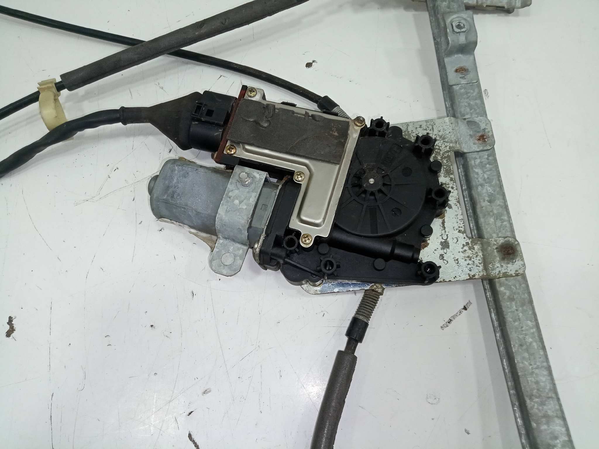  elevalunas delantero izquierdo   volkswagen golf iii berlina (1h1) cl 1.6