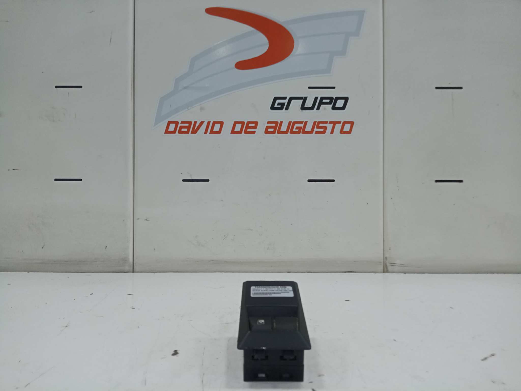  mando elevalunas delantero derecho   renault t 460 dti 11 460 euro vi 10837