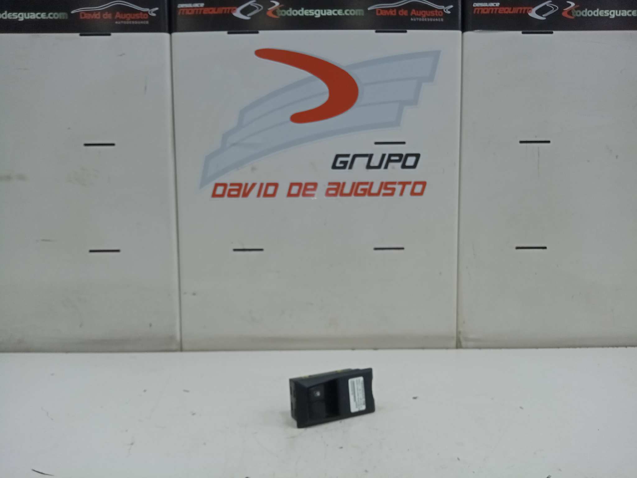  mando elevalunas delantero derecho   renault t 460 dti 11 460 euro vi 10837