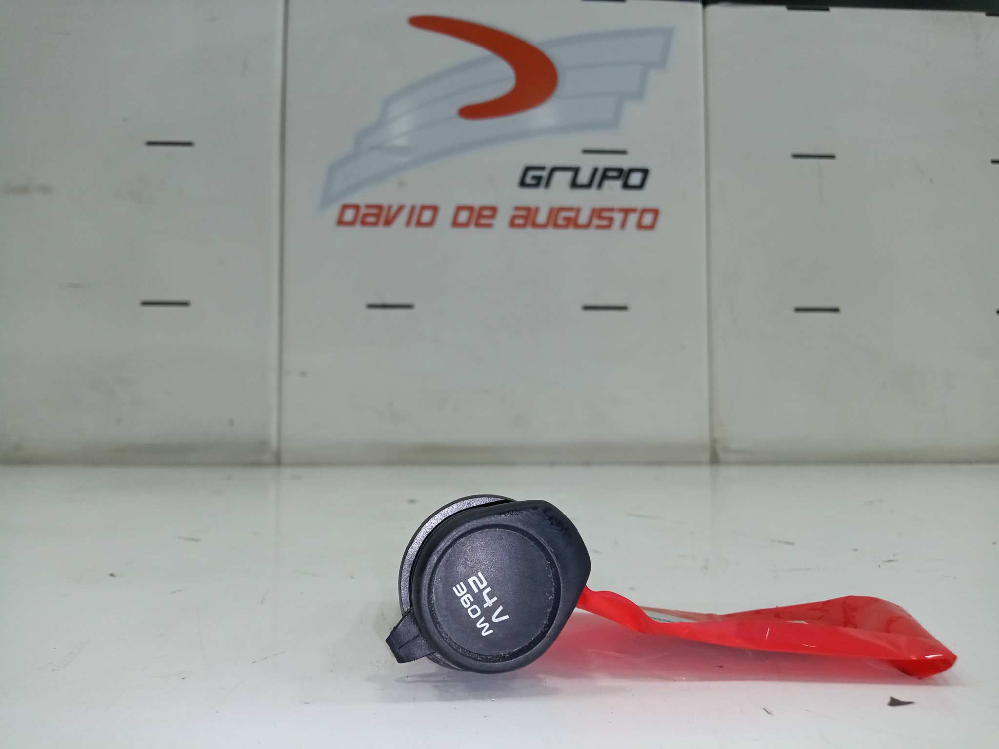  toma 12v / 24v   renault t 460 dti 11 460 euro vi 10837