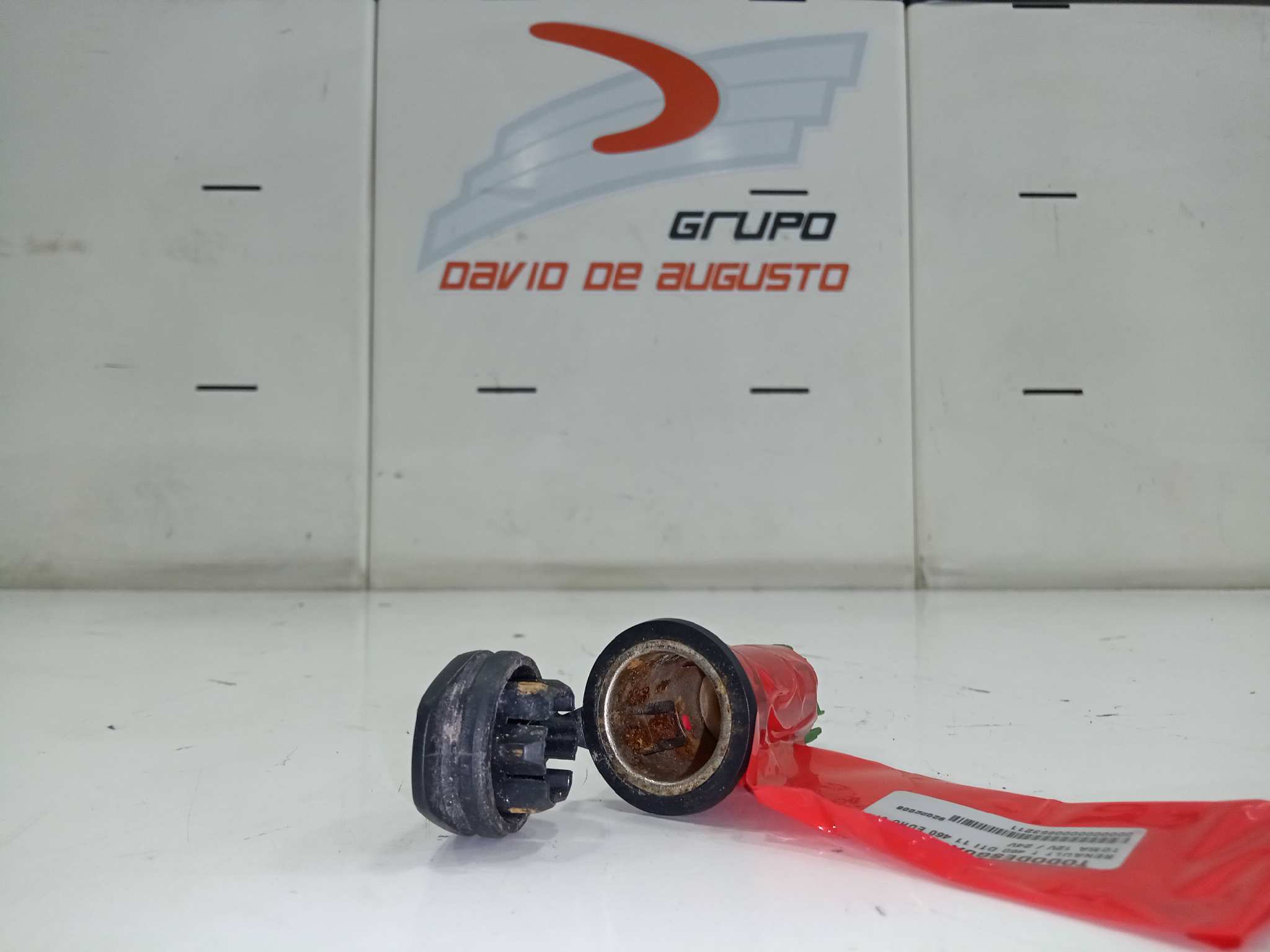  toma 12v / 24v   renault t 460 dti 11 460 euro vi 10837