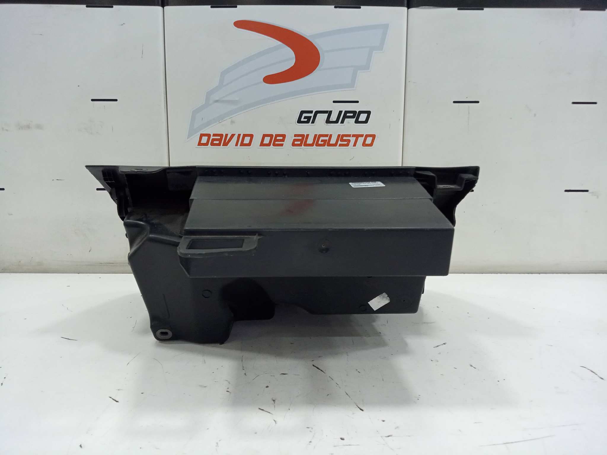  guantera   volkswagen polo (6r1) advance 1.2 12v