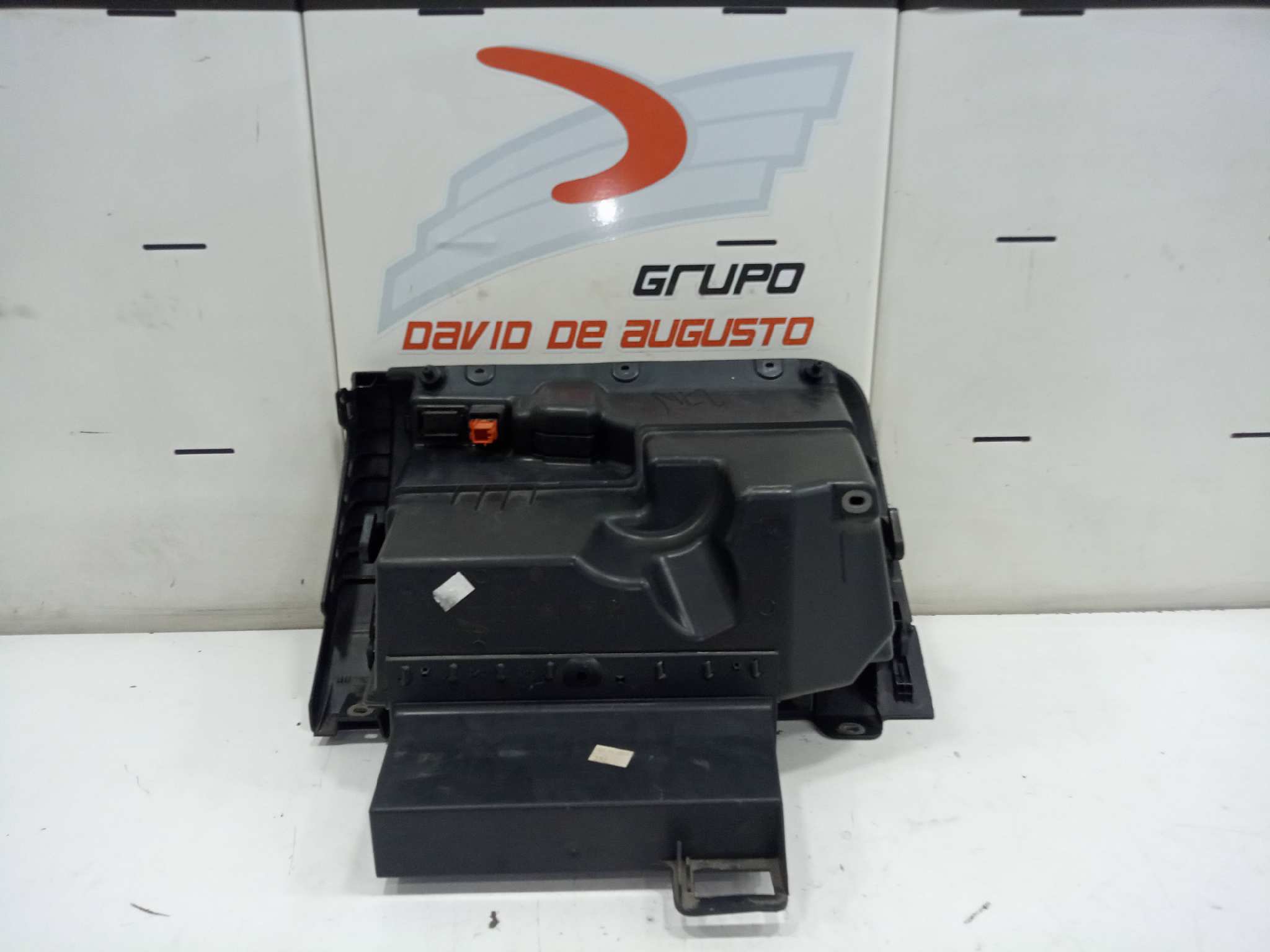  guantera   volkswagen polo (6r1) advance 1.2 12v