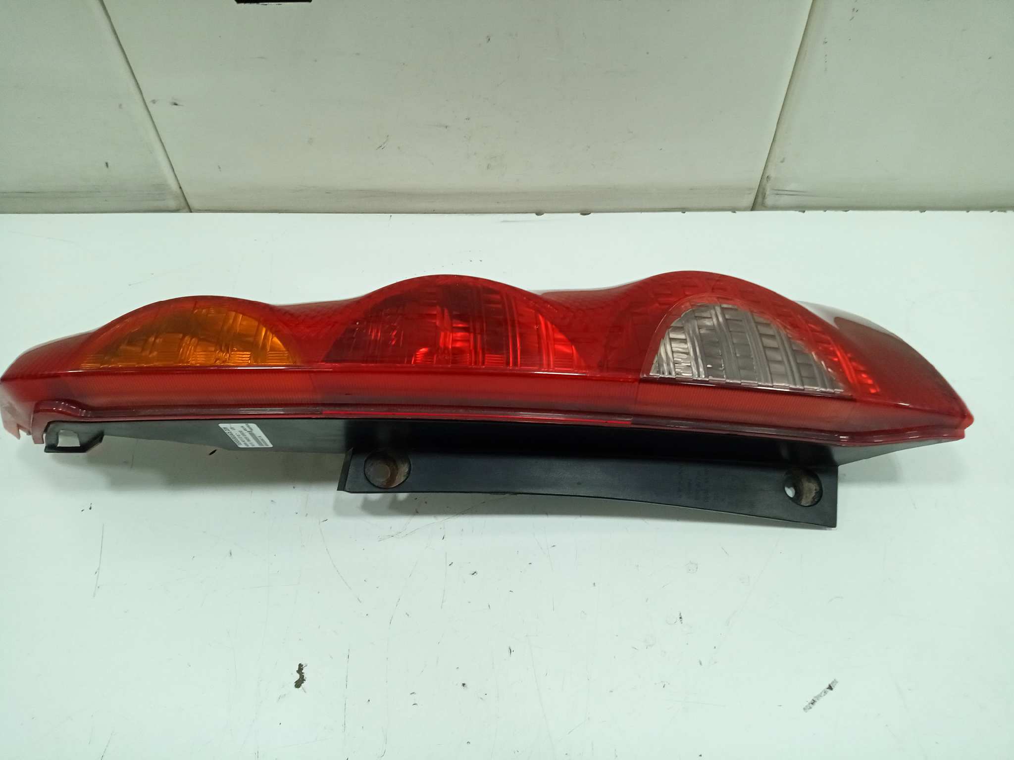  piloto trasero derecho   nissan note (e11e) 