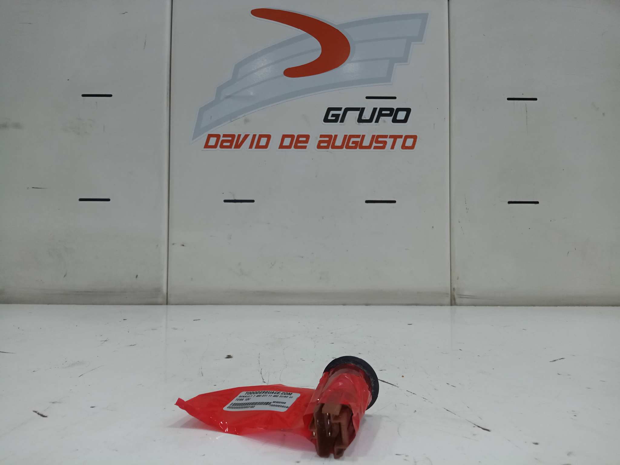  toma 12v / 24v   renault t 460 dti 11 460 euro vi 10837