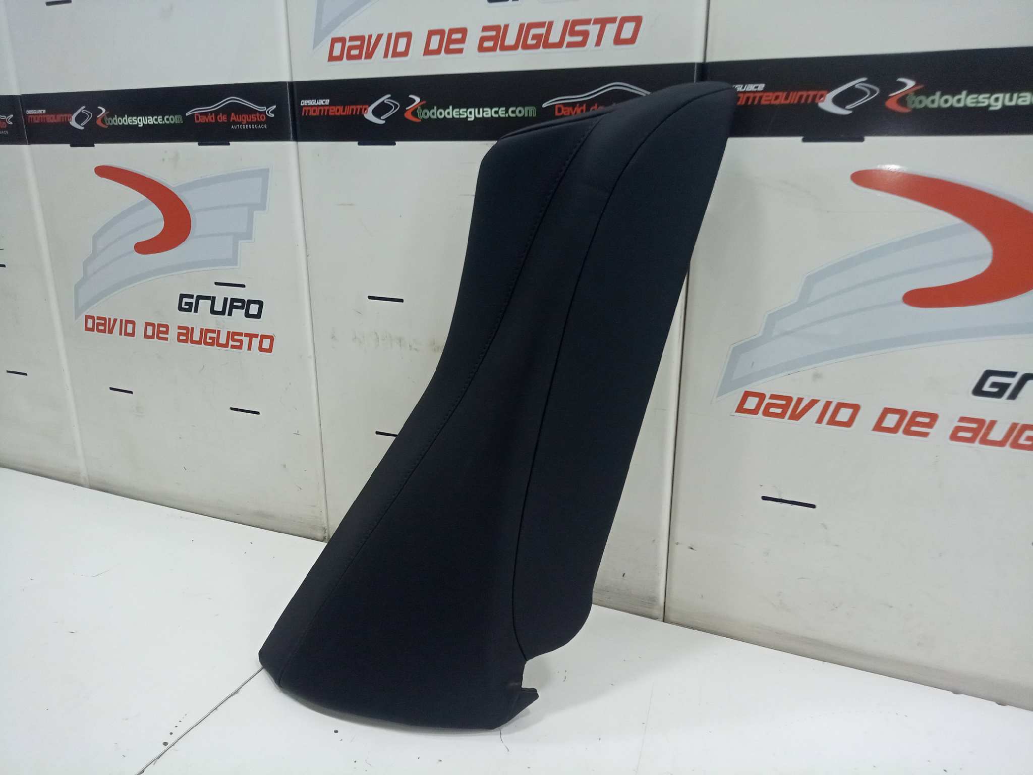  guarnecido asiento trasero derecho   tesla model 3 bev long range awd