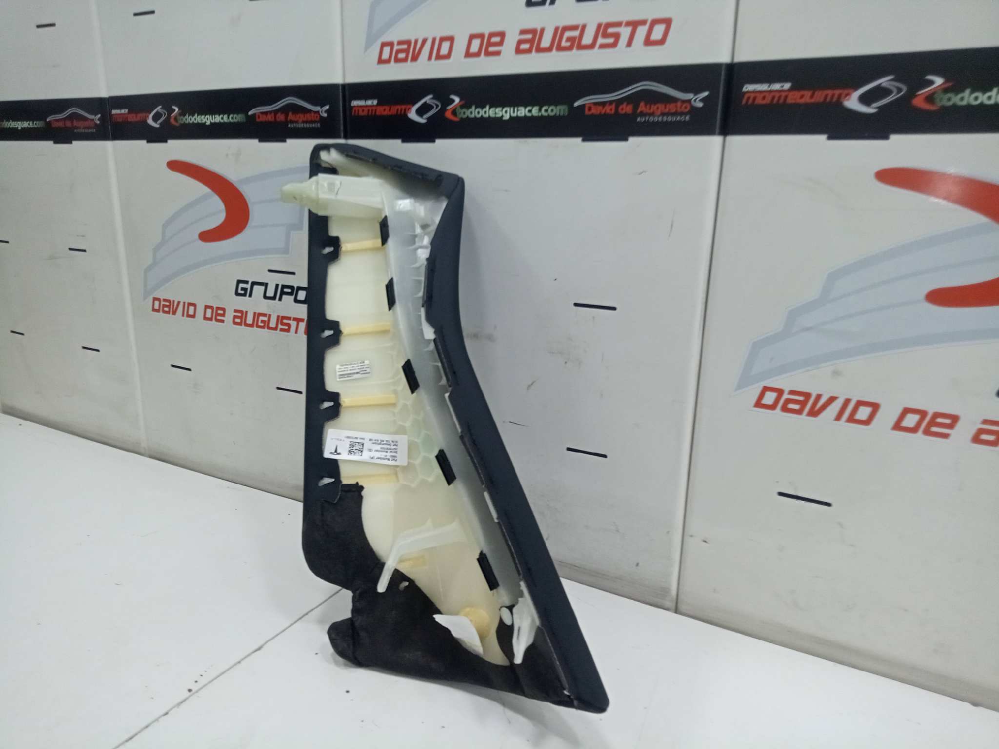  guarnecido asiento trasero derecho   tesla model 3 bev long range awd