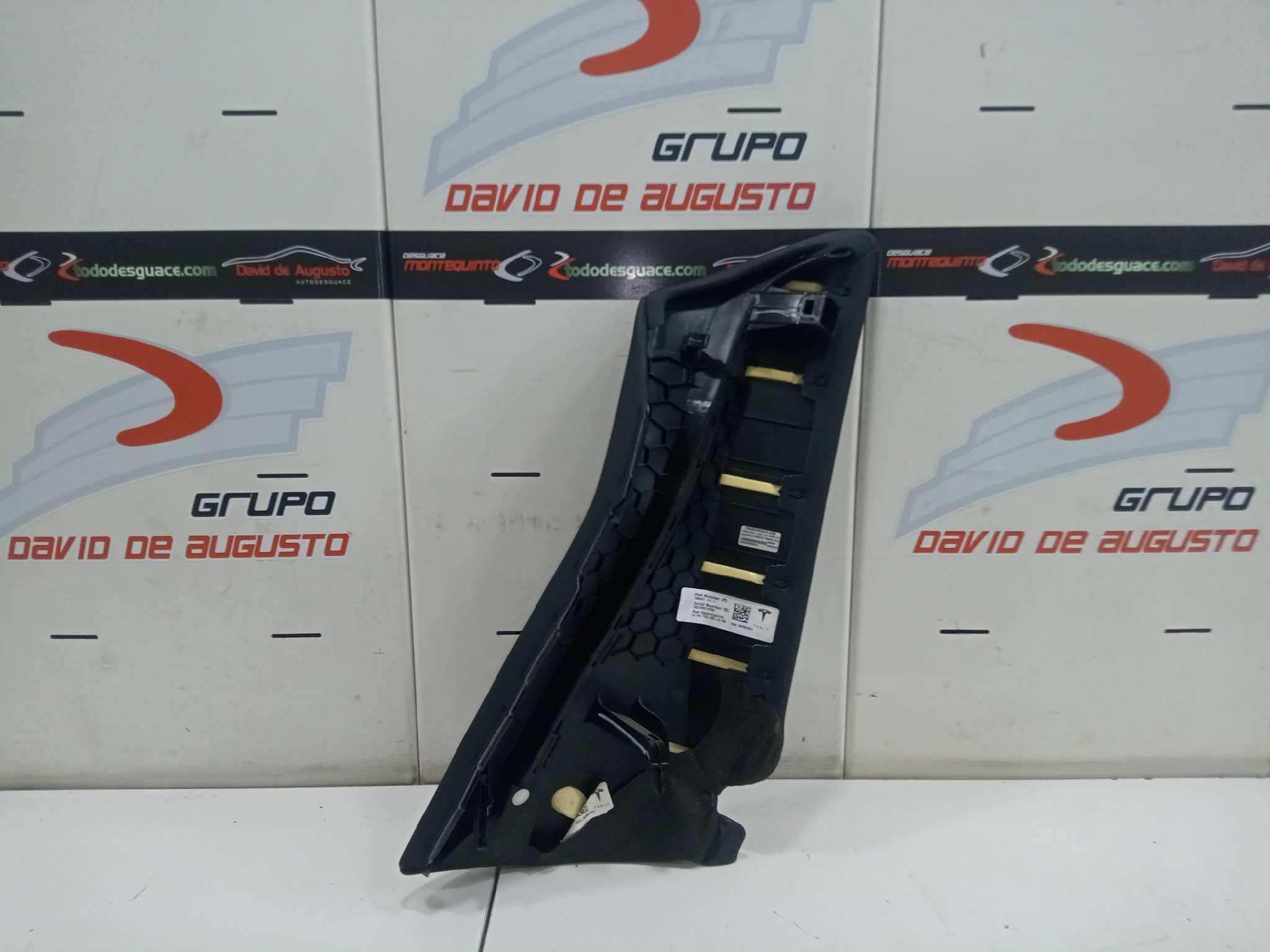  guarnecido asiento trasero izquierdo   tesla model 3 bev long range awd