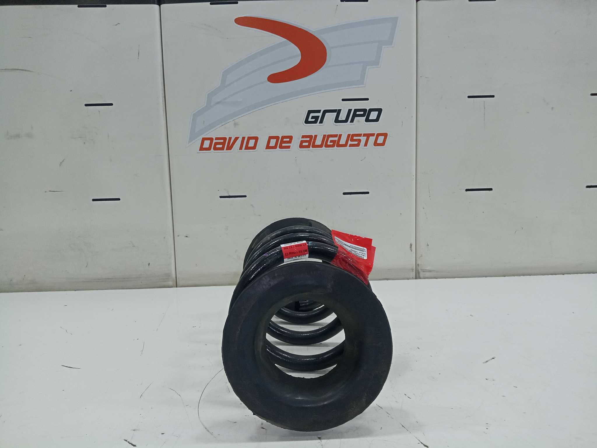  muelle trasero   tesla model 3 bev long range awd