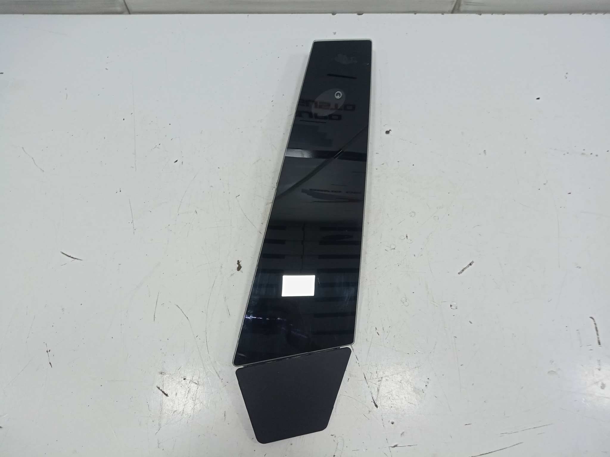  revestimiento pilar b izquierda   tesla model 3 bev long range awd