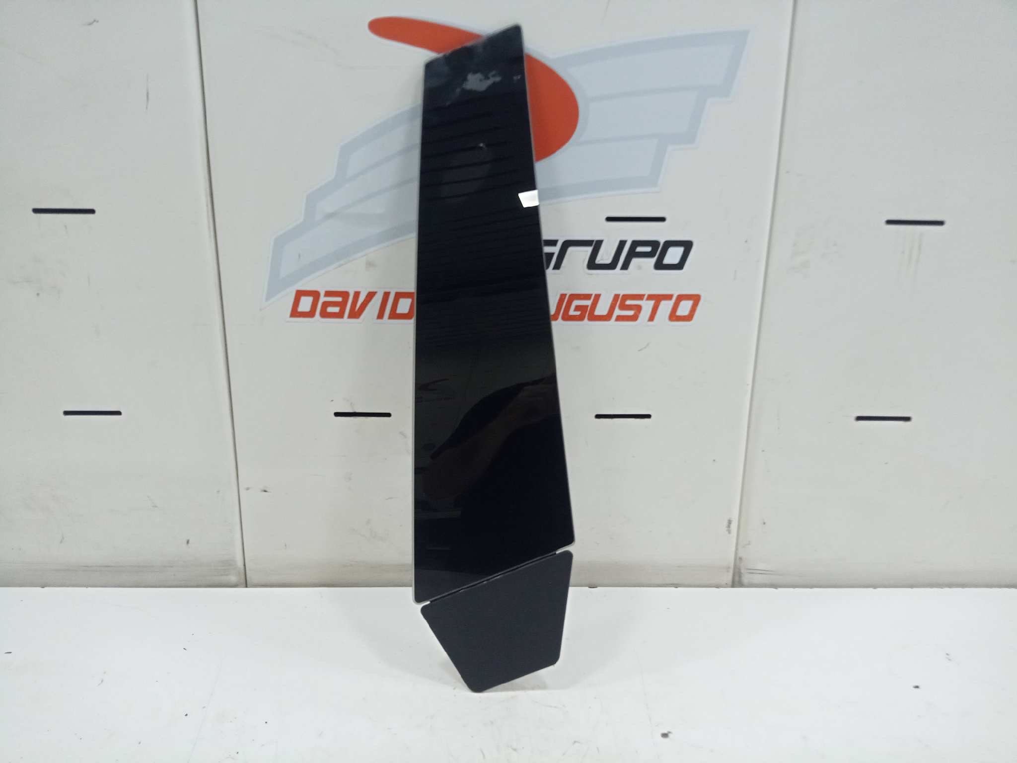  revestimiento pilar b izquierda   tesla model 3 bev long range awd