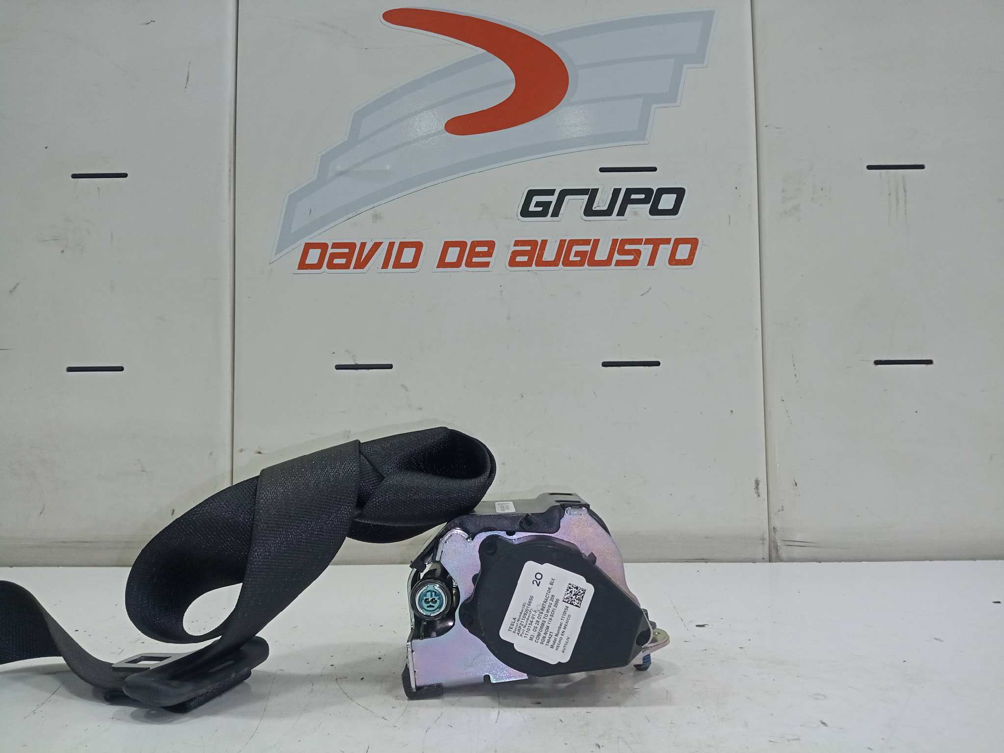  cinturon seguridad trasero derecho   tesla model 3 bev long range awd