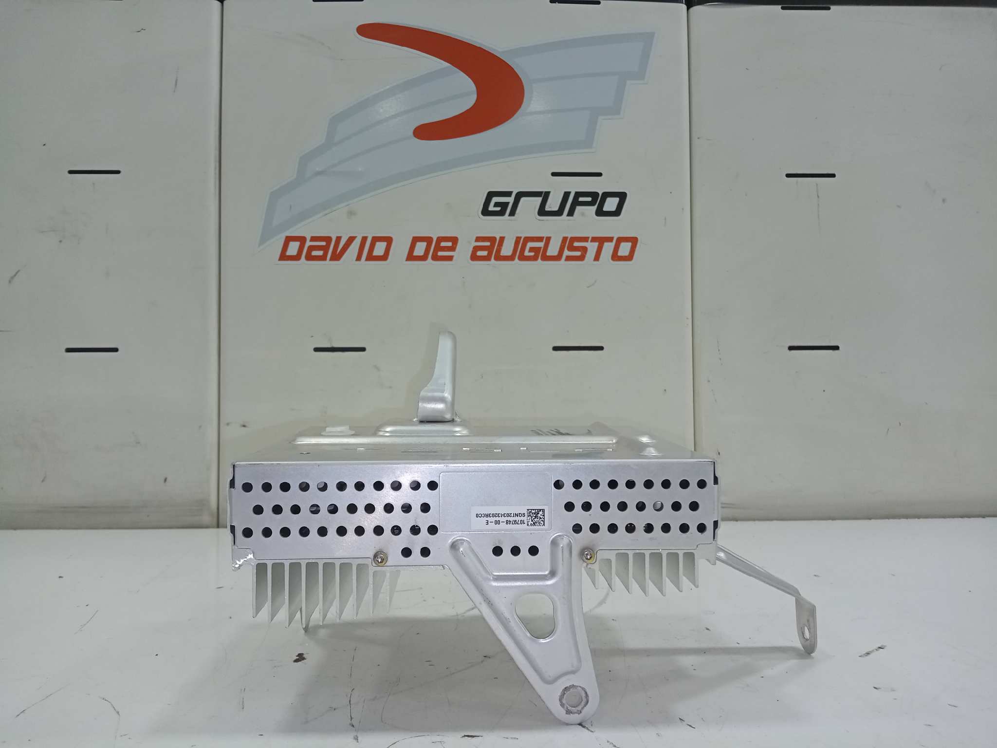  amplificador de sonido   tesla model 3 bev long range awd