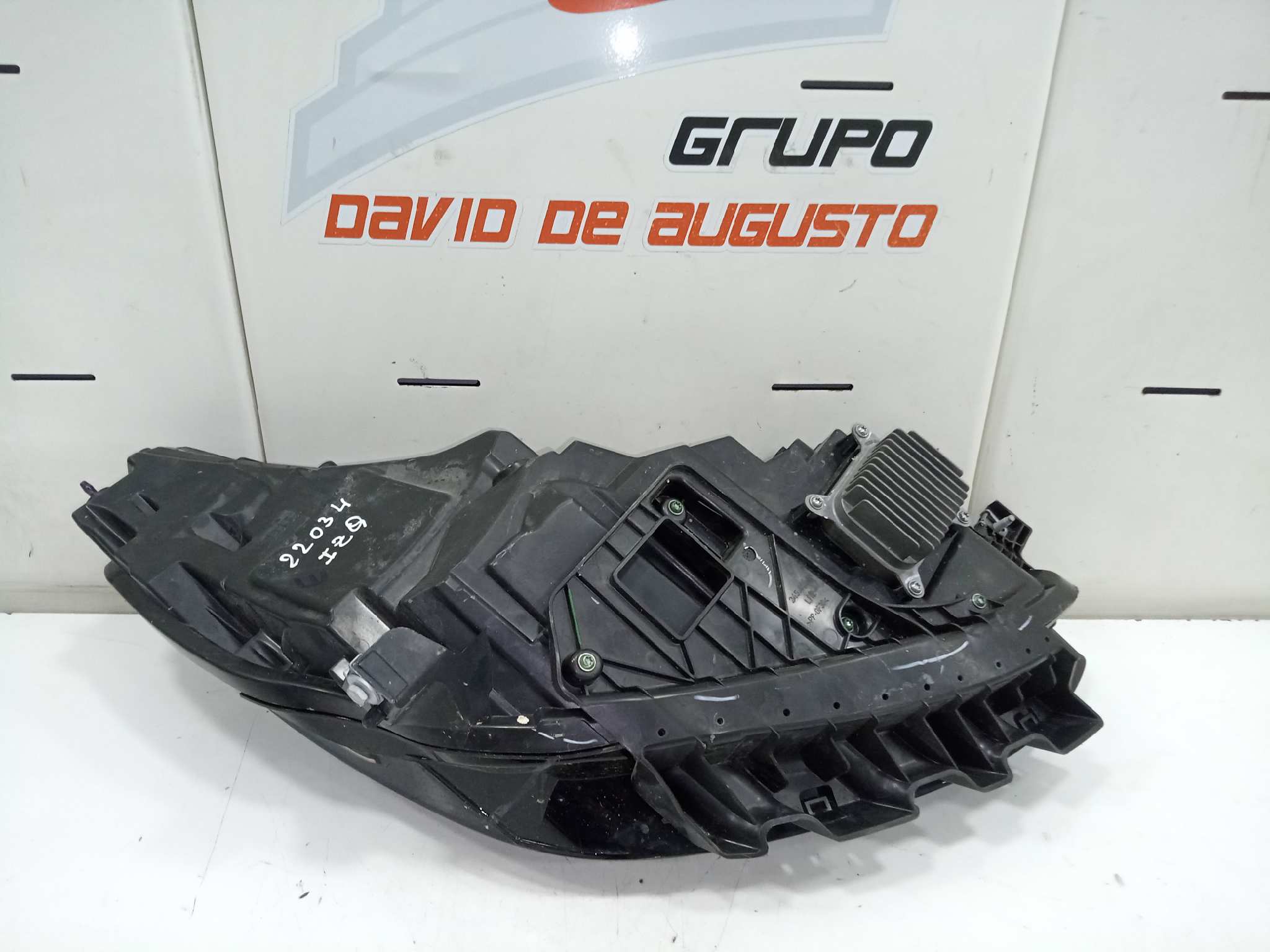  faro izquierdo   tesla model 3 bev long range awd