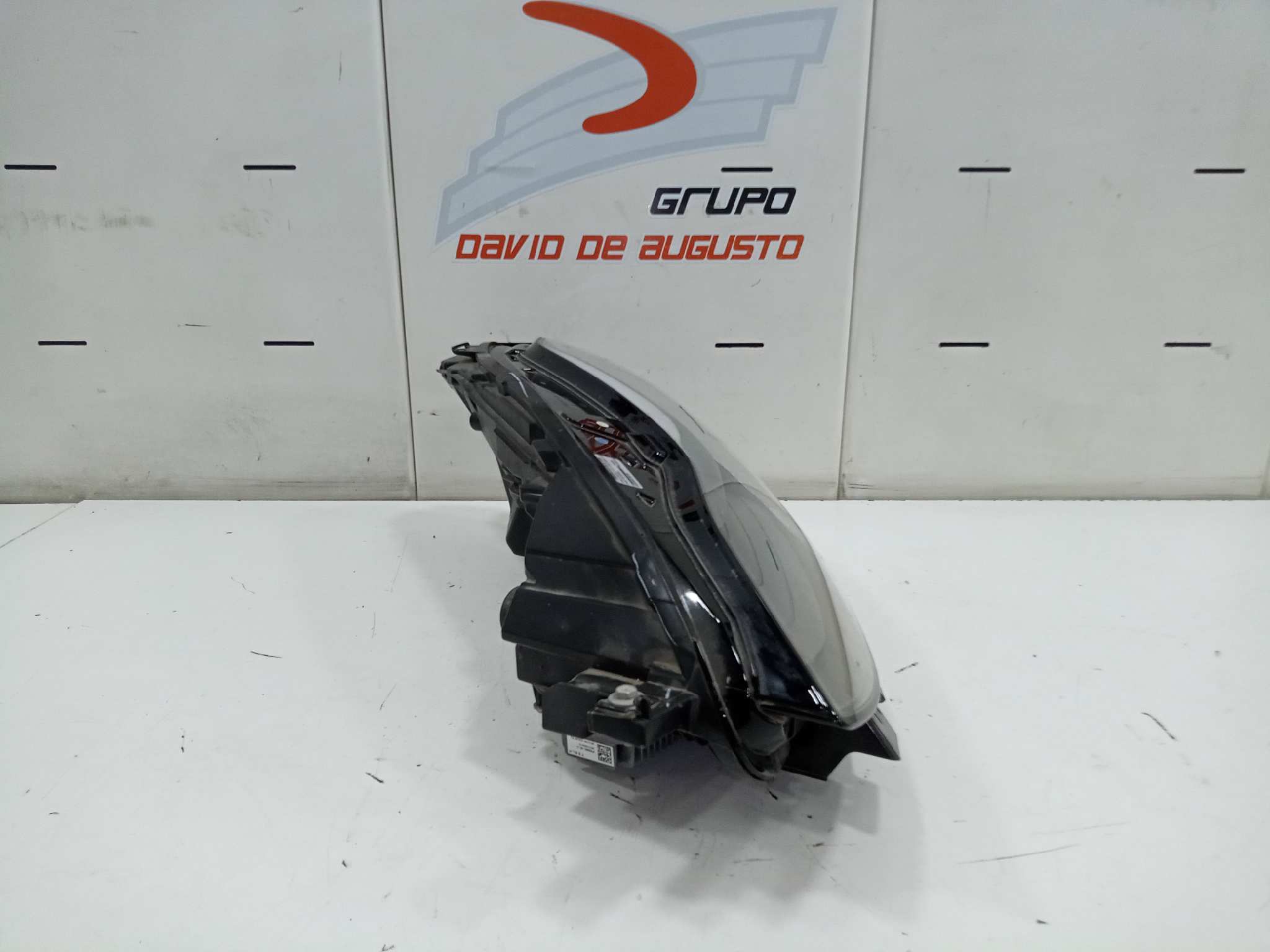 faro izquierdo   tesla model 3 bev long range awd