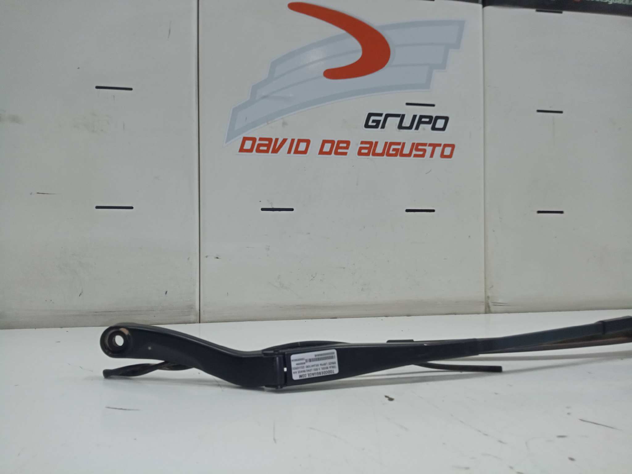  brazo limpia delantero izquierdo   tesla model 3 bev long range awd