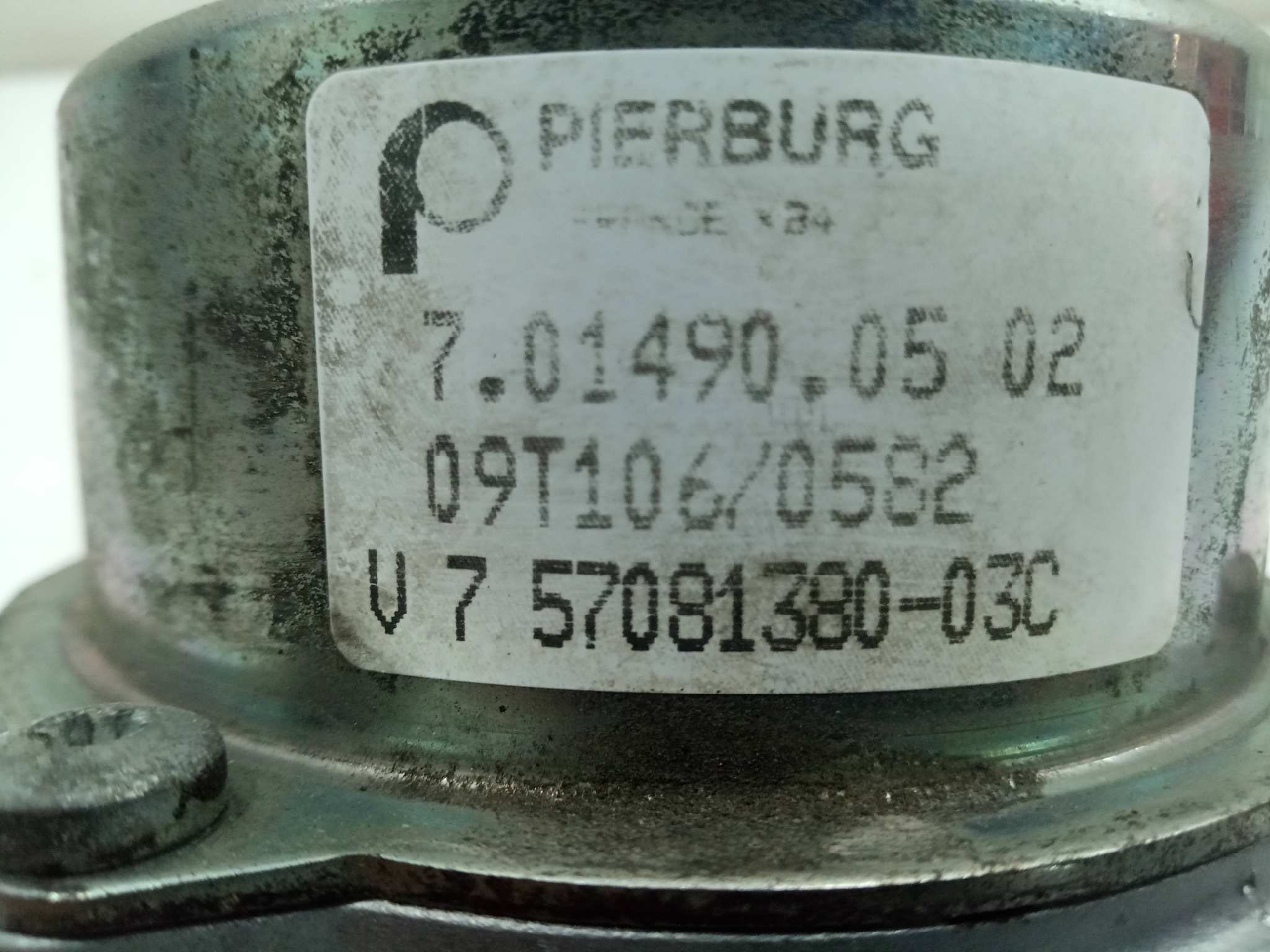 57232