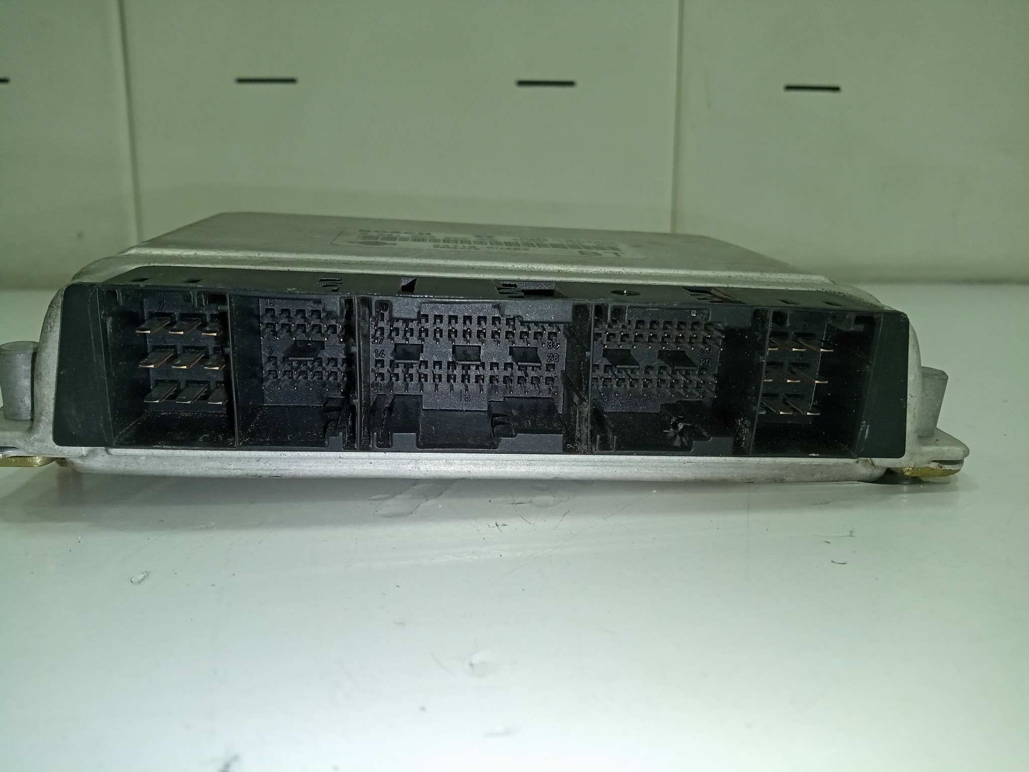 57478