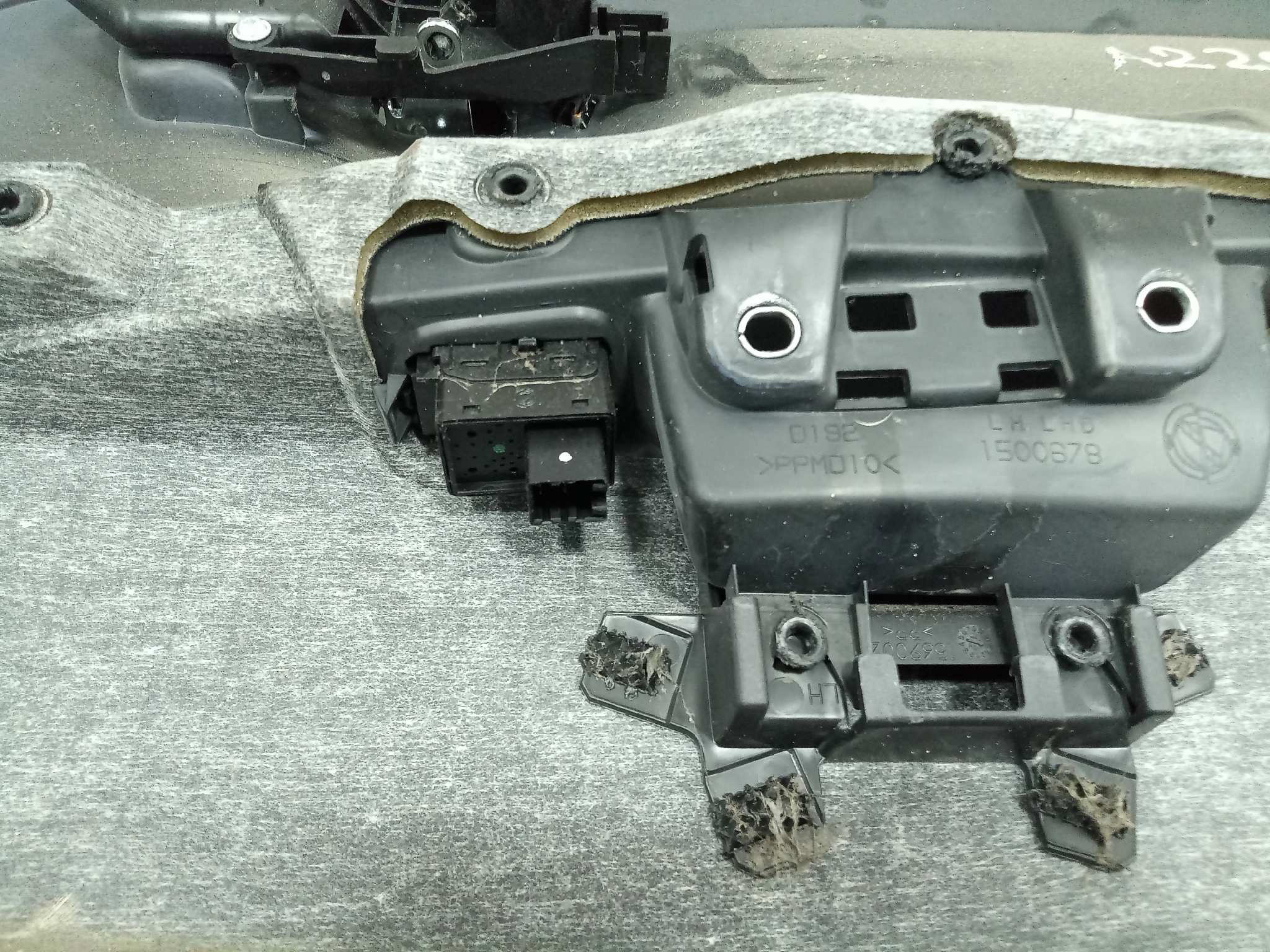 58304