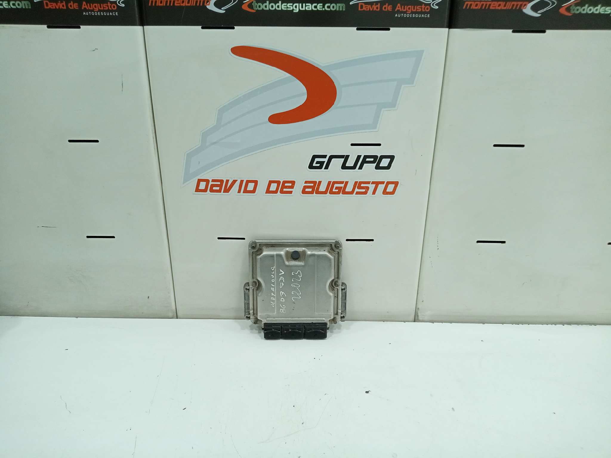 58359