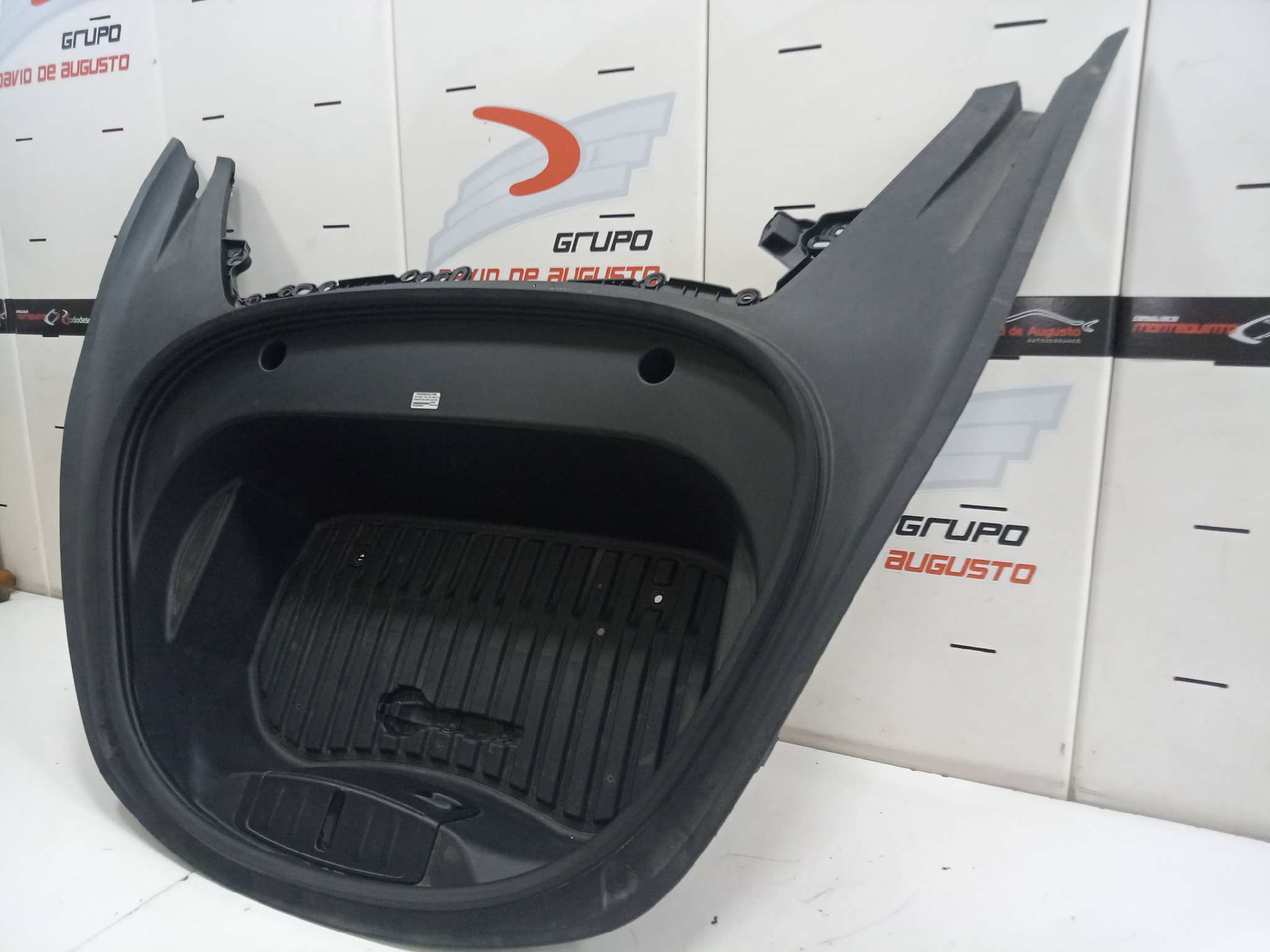  guarnecido maletero delantero   tesla model 3 bev long range awd