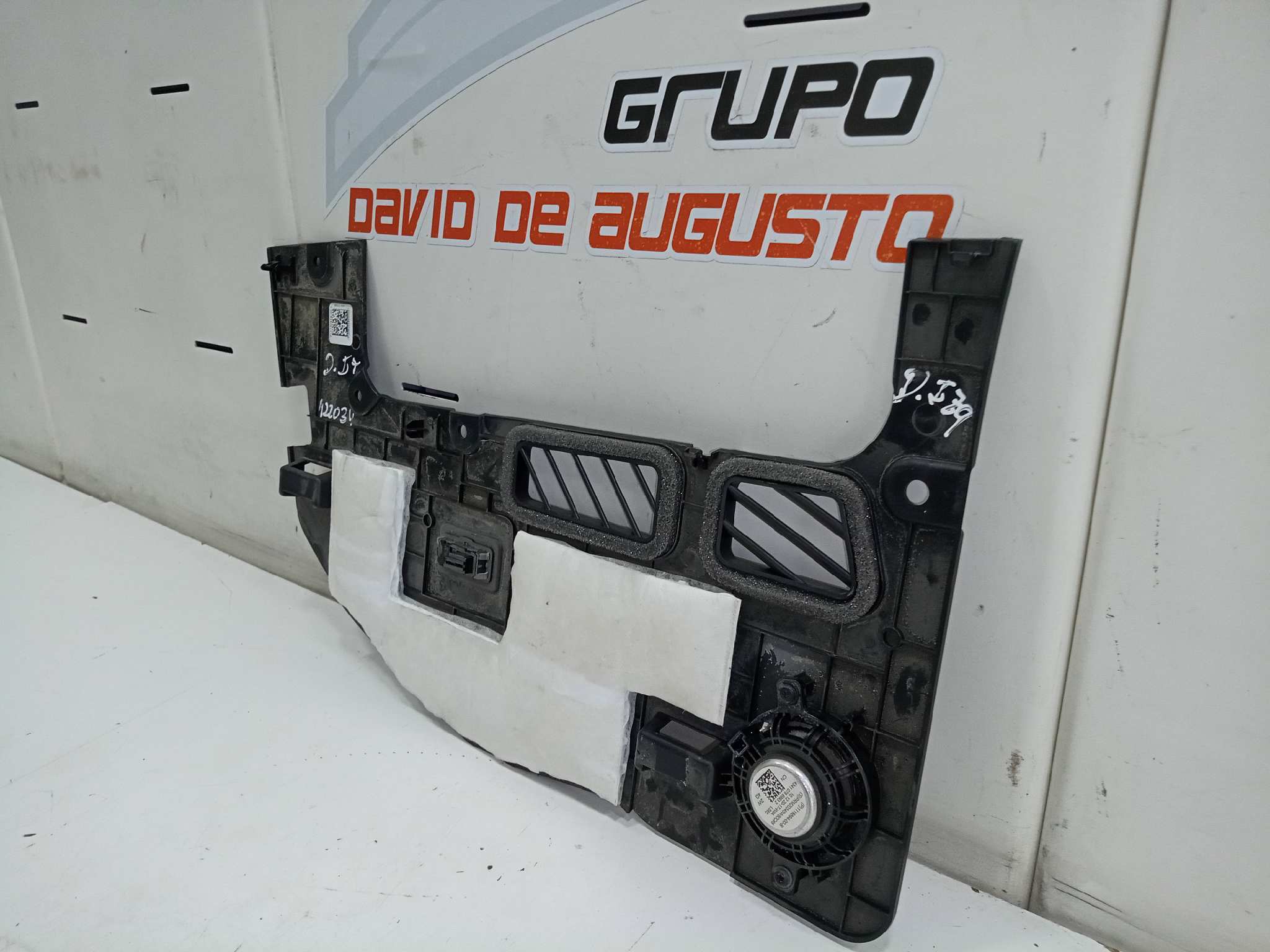  cubierta bajo salpicadero izquierda   tesla model 3 bev long range awd