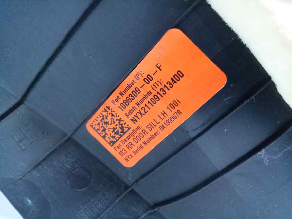  guarnecido maletero   tesla model 3 bev long range awd