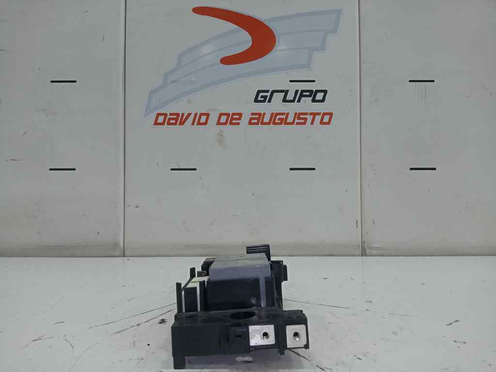  caja reles / fusibles   toyota auris hybrid active 1.8 16v (hibrido)