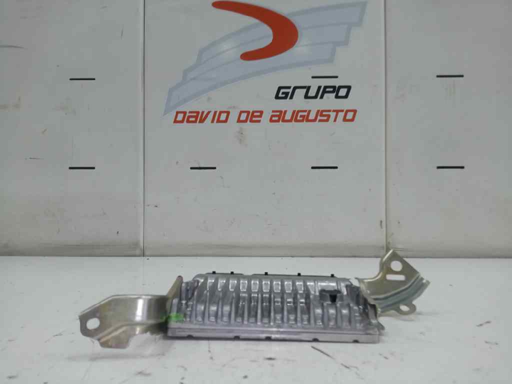  uce ecu   toyota auris hybrid active 1.8 16v (hibrido)