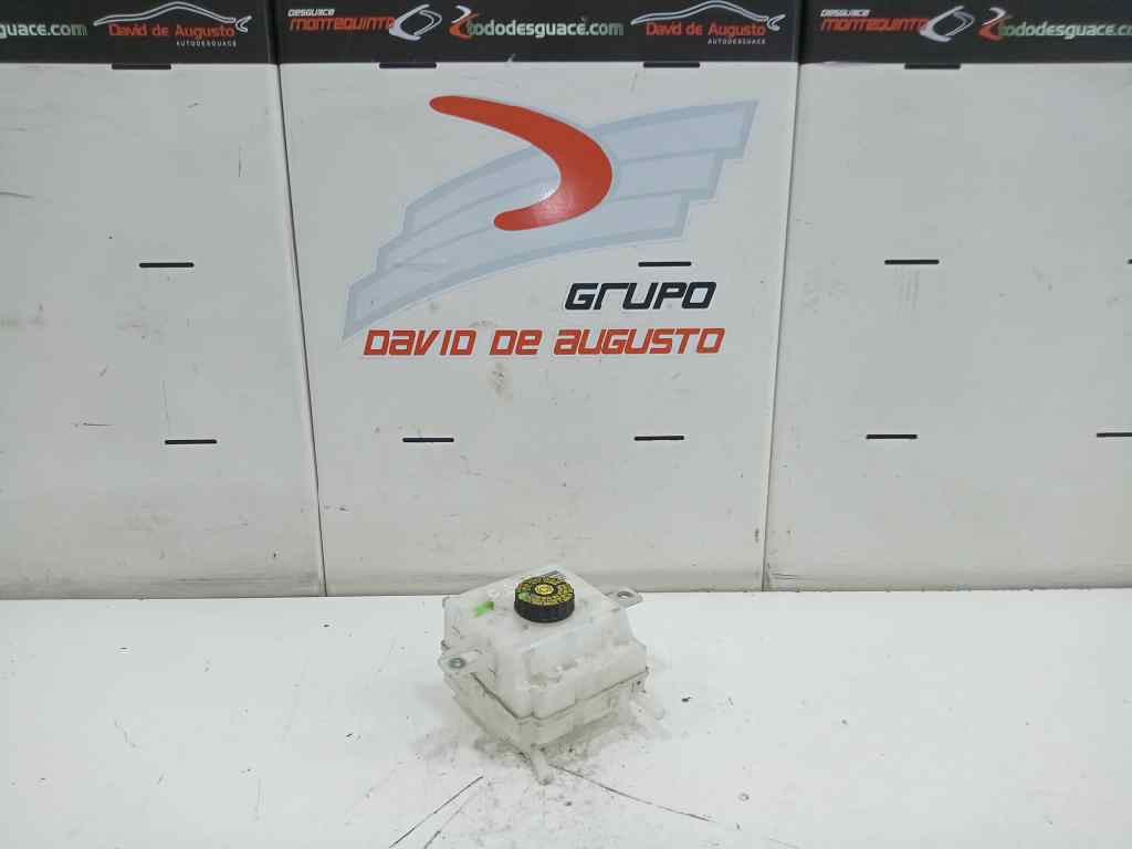  deposito liquido de frenos   toyota auris hybrid active 1.8 16v (hibrido)