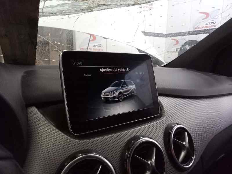Pantalla central sa mercedesbenz clase b fastback