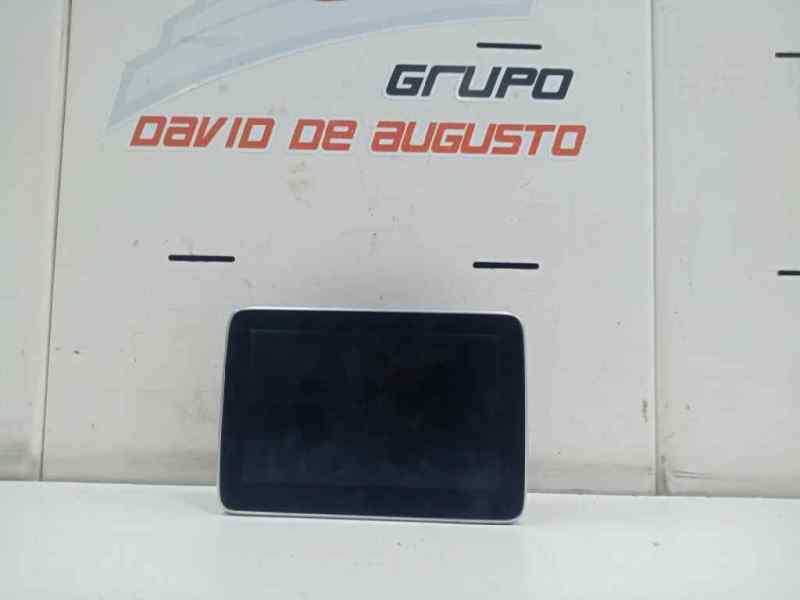 Pantalla central sa mercedesbenz clase b fastback