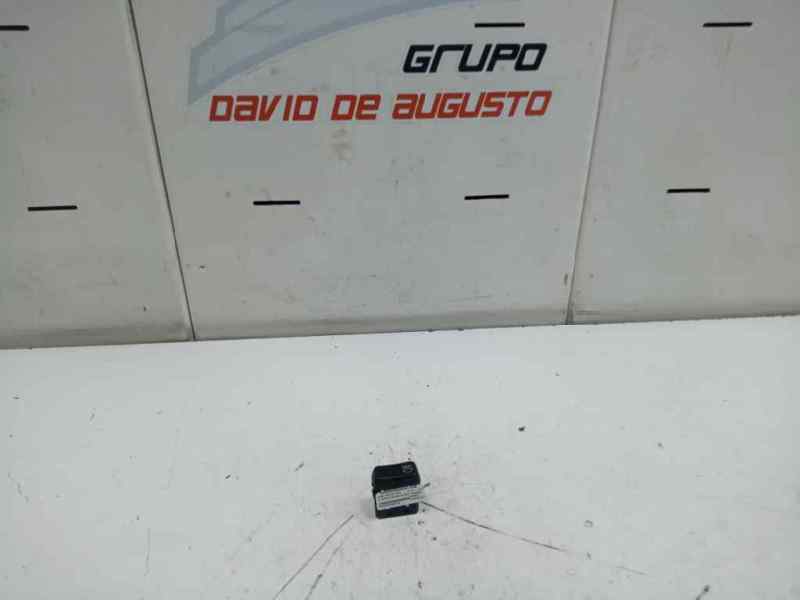 Interruptor antiniebla trasero fuso canter 3s13   |   01.13 