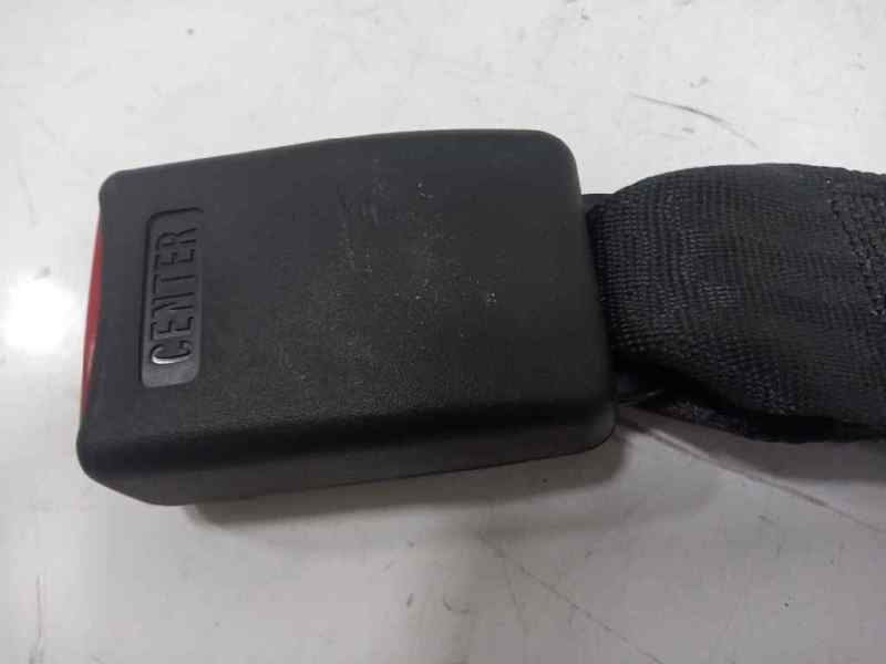 Anclaje cinturon trasero central fuso canter 3s13   |   01.13 