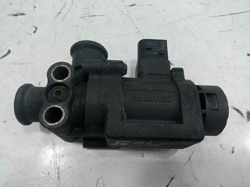 Valvula mercedes actros 23 4  ejes 8