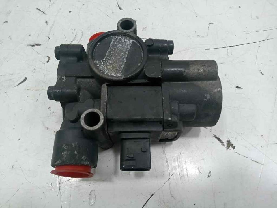 Valvula mercedes actros 23 4  ejes 8