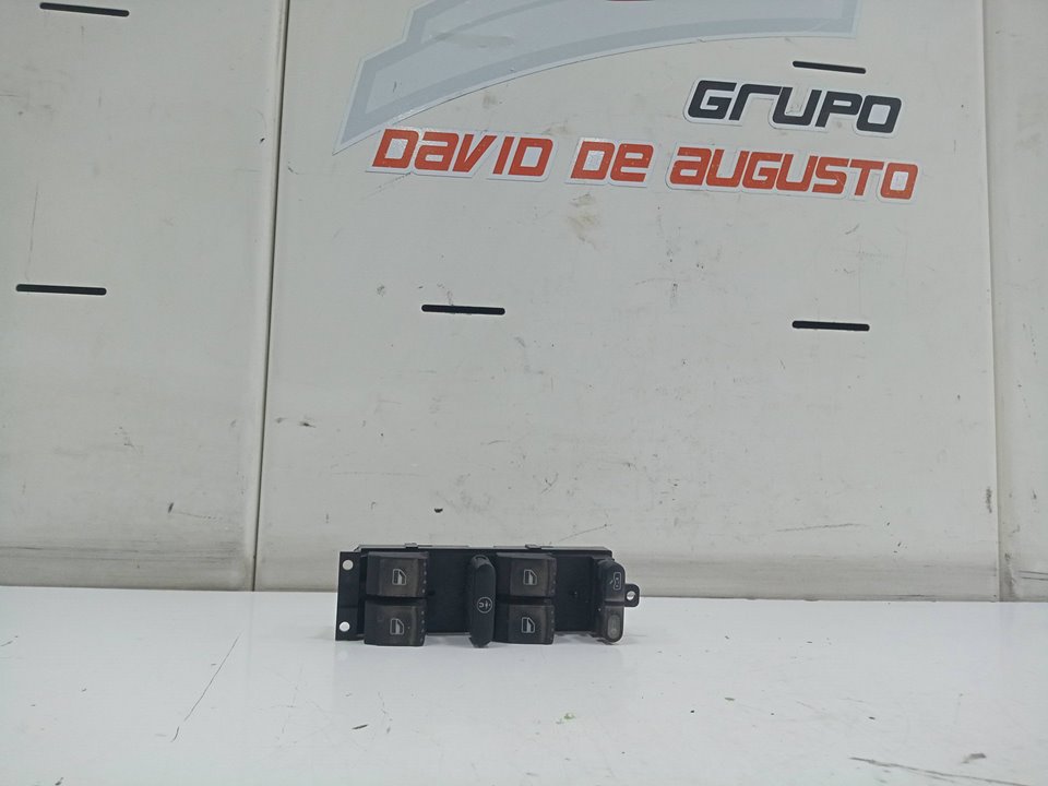 Mando elevalunas delantero izquierdo seat toledo ii sedÁn (2000200