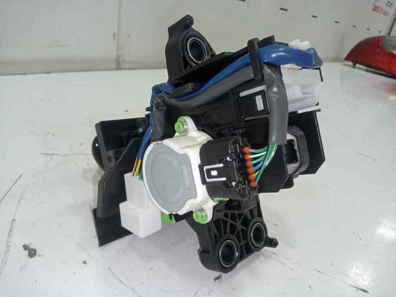 Palanca cambio toyota yaris fastback (200720