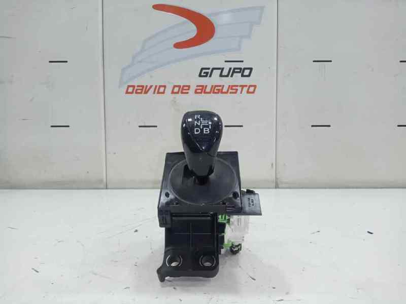 Palanca cambio toyota yaris fastback (200720