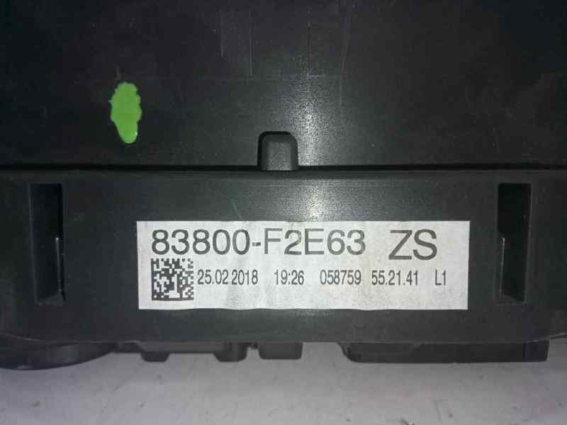Cuadro instrumentos toyota yaris fastback (200720