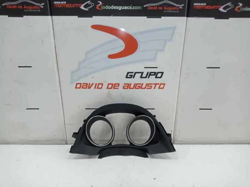 Guarnecido cuadro instrumentos toyota yaris fastback (200720