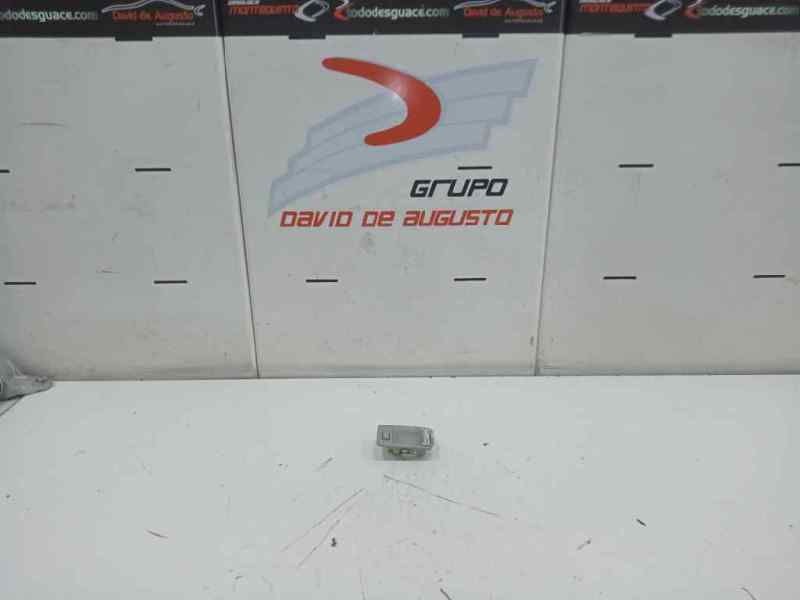 Luz interior toyota yaris fastback (200720