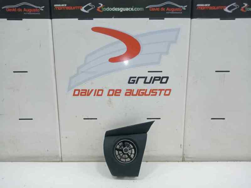 Aireador izquierdo toyota yaris fastback (200720
